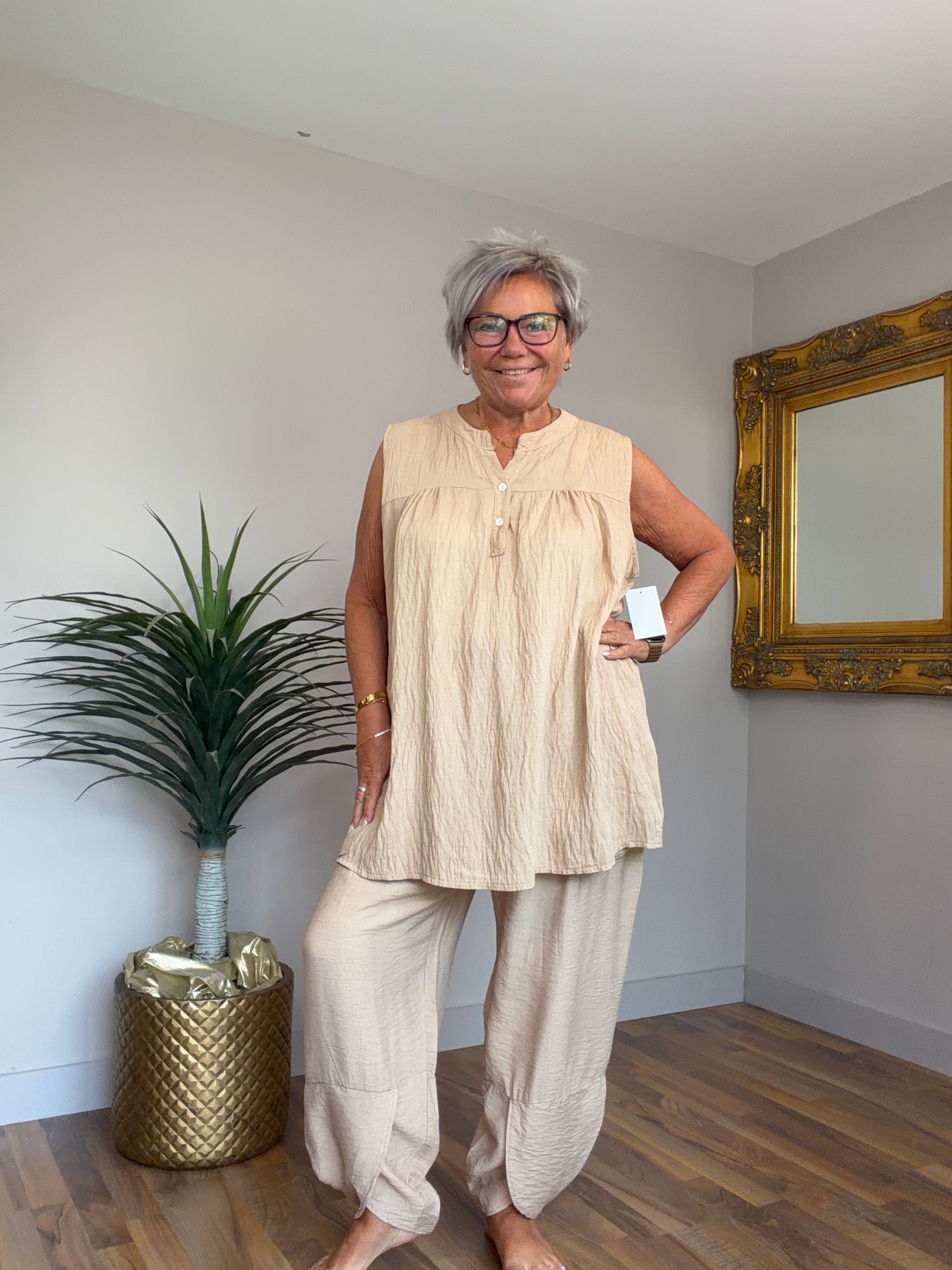 Savanna Sleeveless Top (matching tulip pants available )