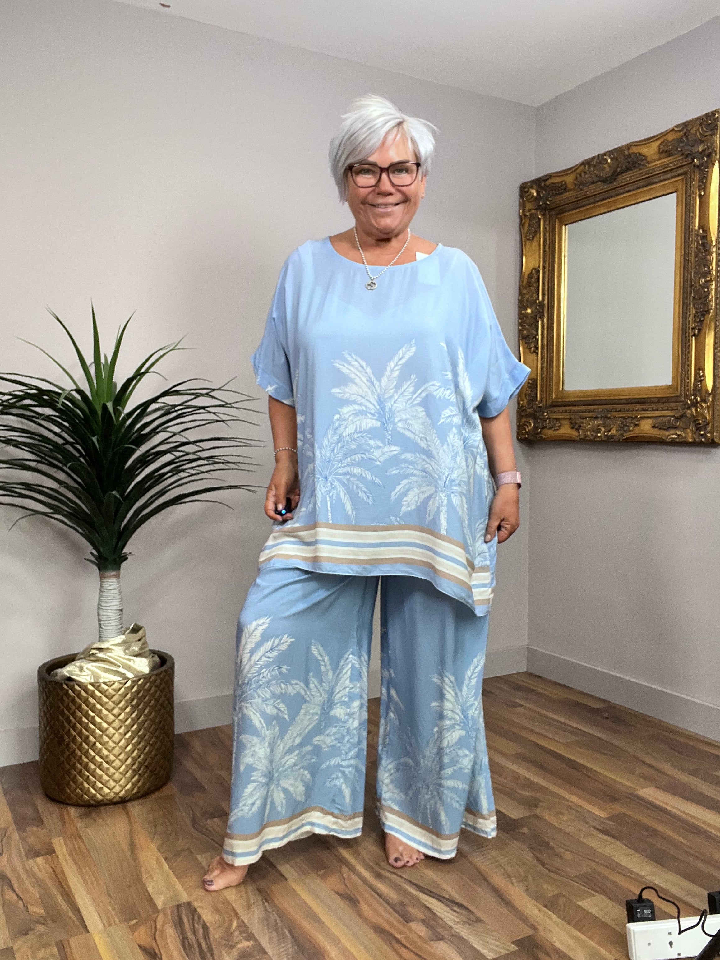 🔥 Sale No Return - Palm Oversized Top Only
