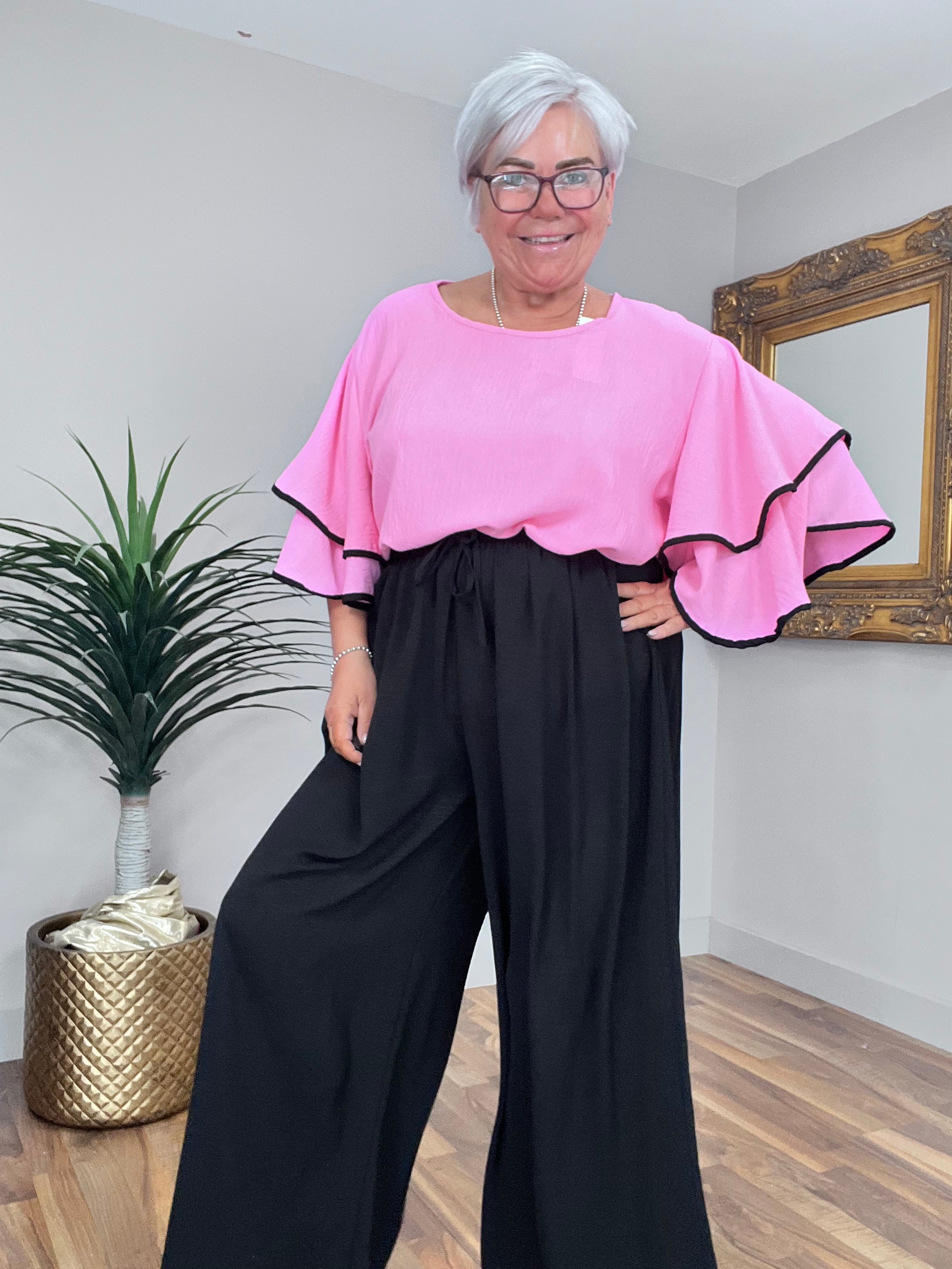 🔥 Sale No Return - Piped Ruffle Sleeve Top