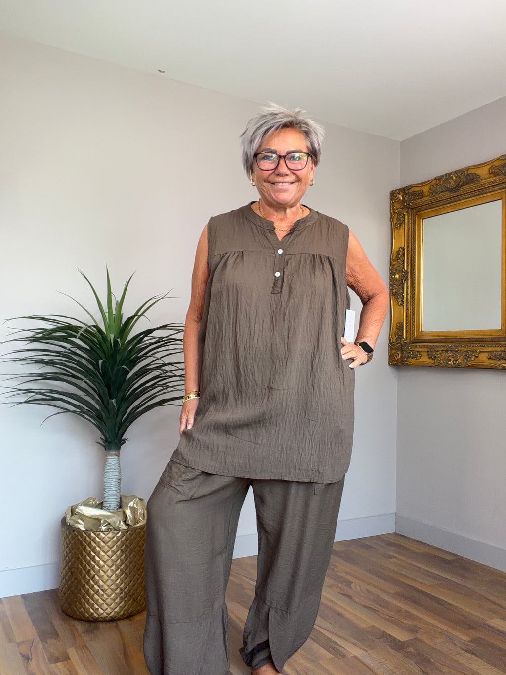 Savanna Sleeveless Top (matching tulip pants available )