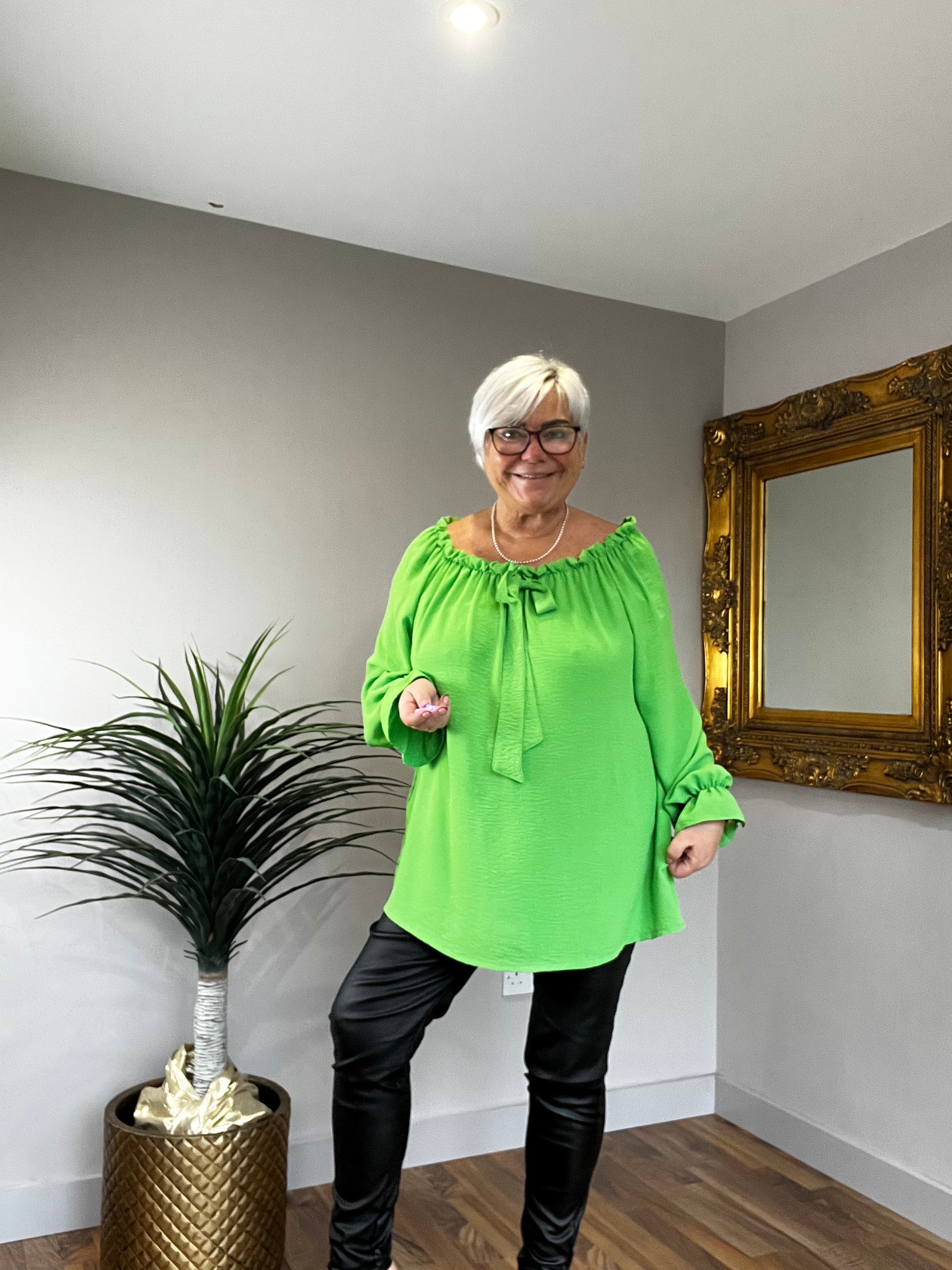 🔥 Sale No Return - Betsy Bardot Top