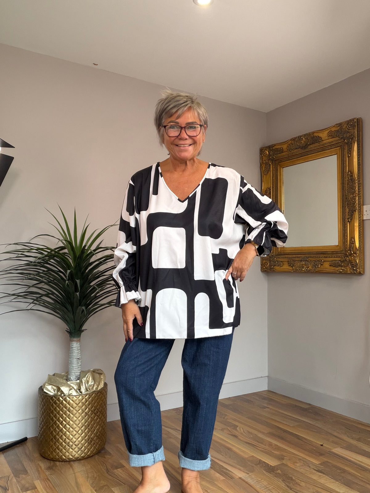 🔥Sale No Return - Monochrome Lightweight Top