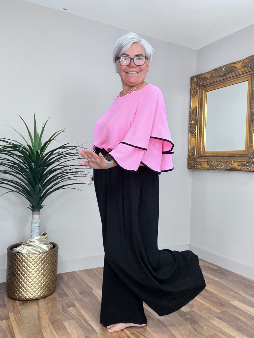 🔥 Sale No Return - Piped Ruffle Sleeve Top