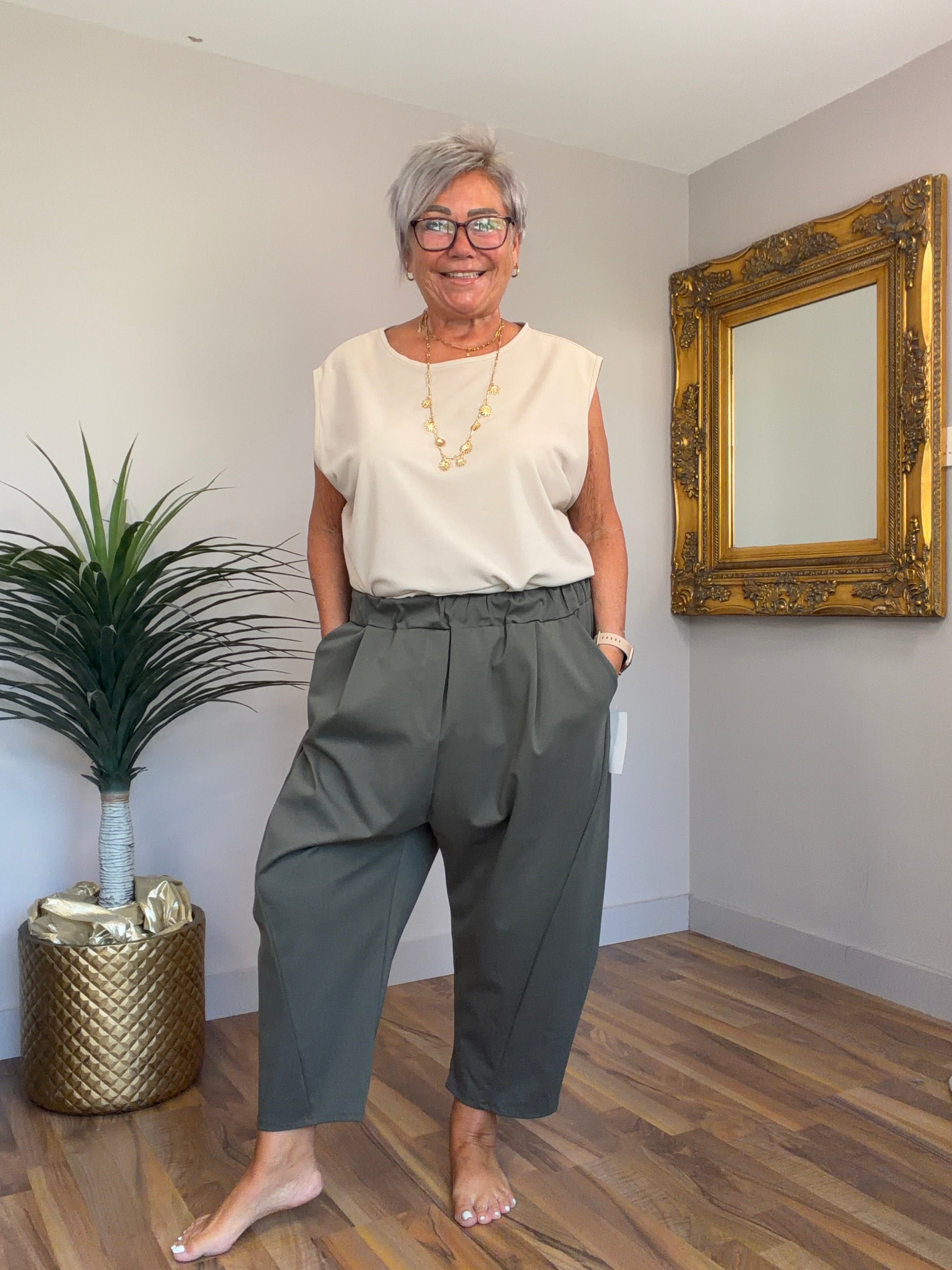 3/4 Barrel Leg Stretch Pants ( buy 2 for £45)