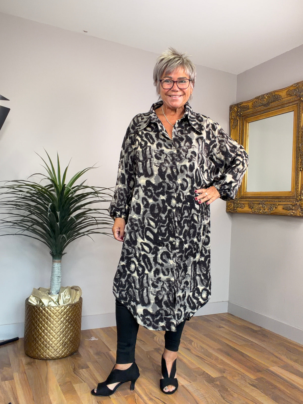 🔥 Sale No Return - Black Delicate Diamonte Animal Print Shirt Dress